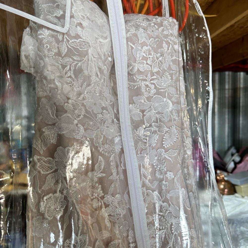 Stella York Wedding Gown - Picture 5 of 8